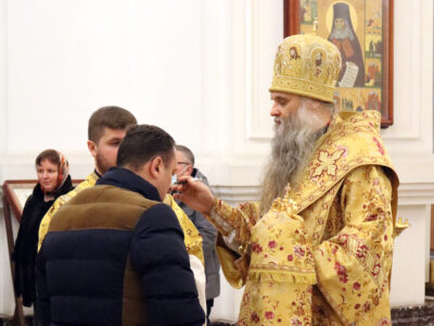 В канун празднования дня памяти святителя Николая Чудотворца Преосвященнейший епископ Савва совершил всенощное бдение в Свято-Николаевском кафедральном соборе г. Валуйки