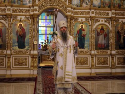 Ночная Божественная Литургия в праздник Крещения Господня в Свято-Николаевском кафедральном соборе г. Валуйки