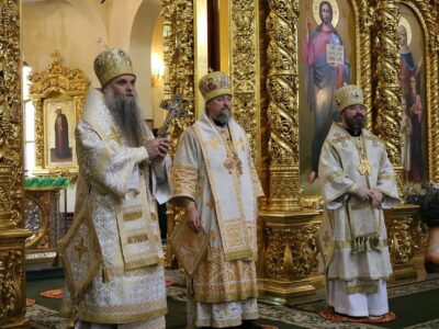 Епископ Валуйский и Алексеевский Савва принял участие в соборном богослужении по случаю дня тезоименитства главы Белгородской митрополии