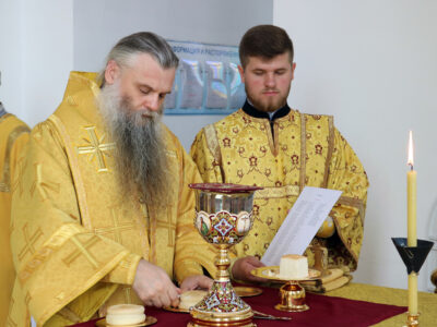 Епископ Валуйский и Алексеевский Савва совершил Божественную Литургию в Свято-Николаевском кафедральном соборе города Валуйки