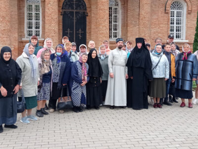 Прихожане Вознесенского храма села Щербаково совершили паломническую поездку в Воскресенский женский монастырь села Зимовенька