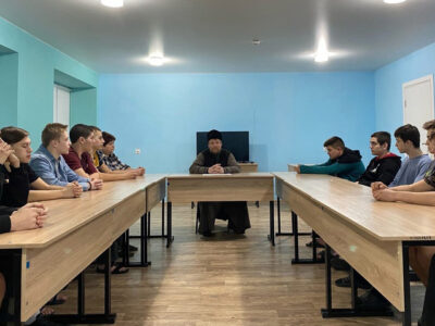 Священник встретился со студентами ОГАПОУ «Бирючанский техникум»