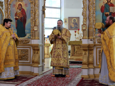 В Неделю о мытаре и фарисее епископ Савва совершил Божественную Литургию в Свято-Николаевском кафедральном соборе города Валуйки