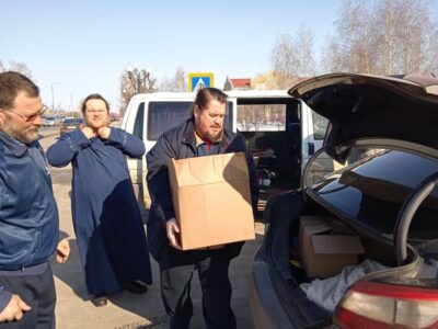 Гуманитарная помощь для беженцев из Украины из Свято-Ильинского храма села Красное была переправлена в центральный распределительный пункт Валуйской епархии