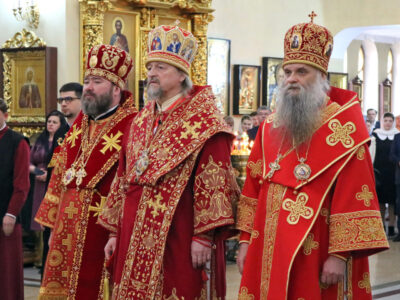 Епископ Савва вместе с духовенством Валуйской епархии принял участие в Пасхальной вечерни в храме святых мучениц Веры, Надежды, Любови и матери их Софии города Белгорода