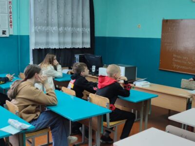 Священник провел историко-познавательный урок в МОУ «Сетищенская ООШ»