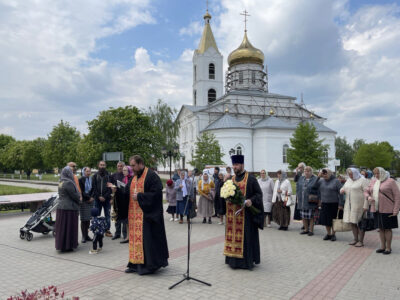 Настоятель Свято-Троицкого кафедрального собора г. Алексеевка совершил панихиду по погибшим в годы Великой Отечественной Войны