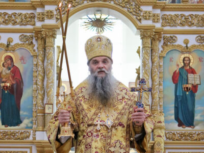 Епископ Савва совершил Божественную Литургию в Свято-Николаевском кафедральном соборе города Валуйки