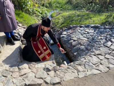 Священник принял участие в открытии родника в селе Ураево