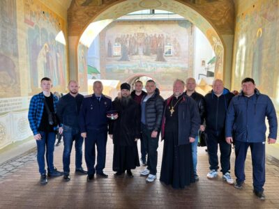 Группа представителей Валуйского казачества совершила паломническую поездку в Троице-Сергиеву лавру