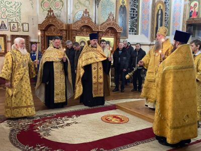 Епископ Савва совершил Всенощное бдение в храме святителя Николая Чудотворца города Валуйки