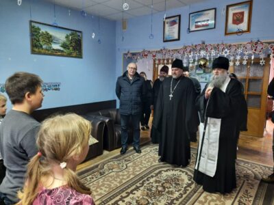 Епископ Савва посетил Многопрофильный центр социальной помощи семье и детям «Семья» Красненского района