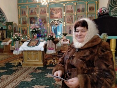 Распространение информационных материалов в праздник Рождества Христова на приходах епархии