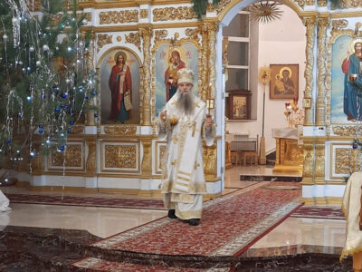 В праздник Рождества Христова Преосвященнейший епископ Савва совершил ночную Божественную Литургию в Свято-Николаевском кафедральном соборе города Валуйки