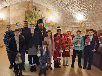 Урок мастер-класс для воспитанников воскресной школы посвящённый празднику Рождества Христова в Свято-Николаевском соборе города Валуйки