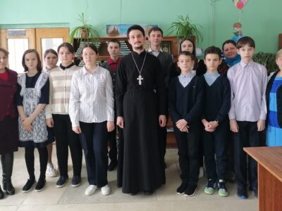 Клирик храма святителя Димитрия Ростовского города Алексеевка посетил МБОУ «Тютюниковская ООШ»