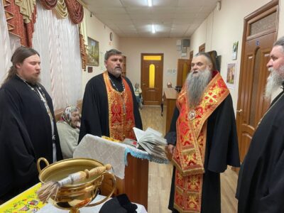 Правящий архиерей Валуйской епархии с архипастырским визитом посетил Иловский дом-интернат для престарелых и инвалидов