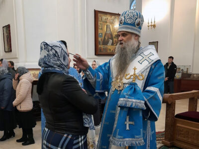 Епископ Савва совершил всенощное бдение в Свято-Николаевском кафедральном соборе города Валуйки