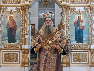 В Великий Четверг епископ Валуйский и Алексеевский Савва совершил Божественную Литургию в Свято-Николаевском кафедральном соборе города Валуйки