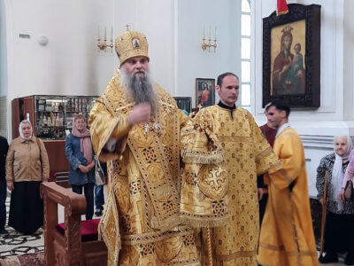 В праздник перенесения мощей святителя и чудотворца Николая из Мир Ликийских в Бари епископ Савва совершил Божественную Литургию в Свято-Николаевском кафедральном соборе города Валуйки