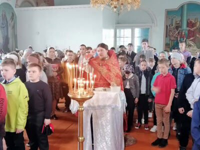 В Покровском храме села Иловка был совершен молебен для учащихся местной школы