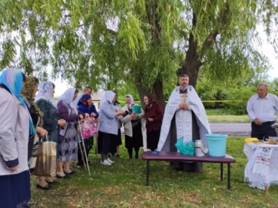 Священник посетил праздничное мероприятие по случаю 334-й годовщины со дня образования села Хмелевое