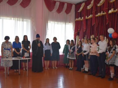 Праздник «первого звонка» в Вейделевском благочинии