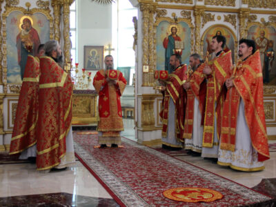 В день памяти преподобноисповедника Игнатия Валуйского епископ Савва совершил Божественную Литургию в Свято-Николаевском кафедральном соборе города Валуйки