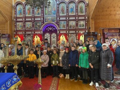 Настоятель Богоявленского храма села Подсереднее провёл открытый урок на тему праздника Покрова Пресвятой Богородицы
