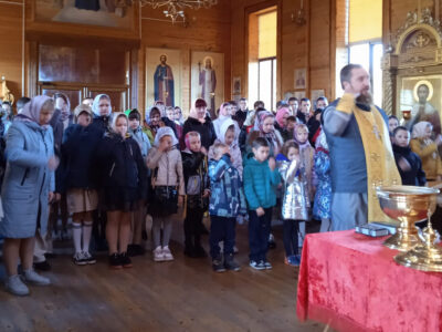 Настоятель Свято-Никольского храма села Сорокино провел встречу с учениками и учителями местной школы