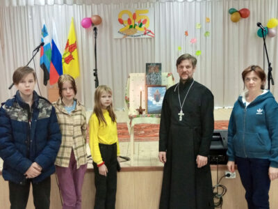 В Голофеевском Доме Культуры прошел очередной православный урок