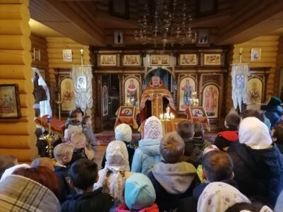 Ученики Верхнепокровской школы посетили храм святителя Афанасия патриарха Цареградского