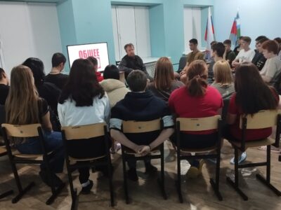 Священник встретился со студентами Бирючанского техникума