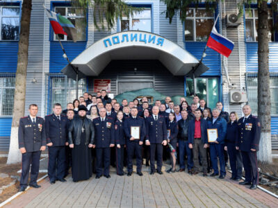 В День полиции благочинный приходов Ровеньского округа совершил молебное пение с личным составом ОМВД России по Ровеньскому району