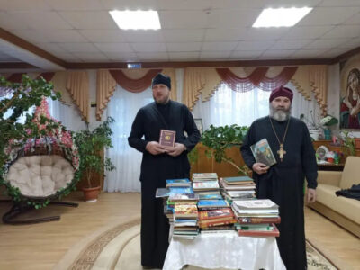 В день памяти святителя Николая Чудотворца священнослужители поздравили проживающих «Красненского дома милосердия»