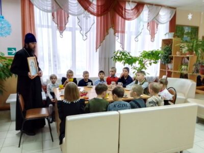 Священник посетил тематическое мероприятие посвященное основным православным праздникам приходящимся на Рождественский пост