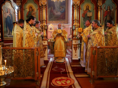 Преосвященнейший епископ Савва совершил Божественную Литургию в храме святого благоверного князя Александра Невского города Алексеевка