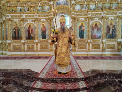 В день памяти святителя Николая Чудотворца епископ Савва совершил Божественную Литургию в Свято-Николаевском кафедральном соборе города Валуйки