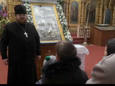 Храм Рождества Христова села Лесное Уколово посетили учащиеся местной школы