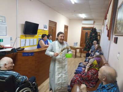 В праздник Святого Богоявления священник посетил Иловский дом-интернат