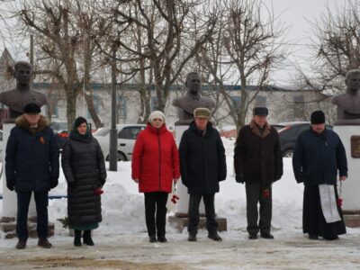 Благочинный Красненского округа посетил митинг посвященный 81-й годовщине освобождения района от немецко-фашистских захватчиков