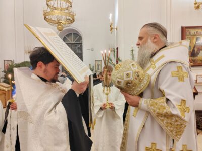 В канун праздника Рождества Христова епископ Савва совершил всенощное бдение в Свято-Николаевском кафедральном соборе города Валуйки