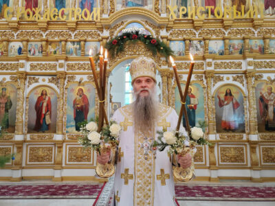 В праздник Рождества Христова епископ Валуйский и Алексеевский Савва совершил Божественную Литургию в Свято-Николаевском кафедральном соборе города Валуйки