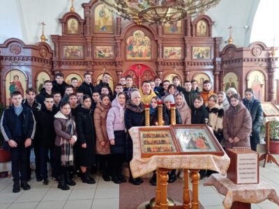 Храм Вознесения Господня села Щербаково посетили учащиеся  8-х и 9-х классов местной школы