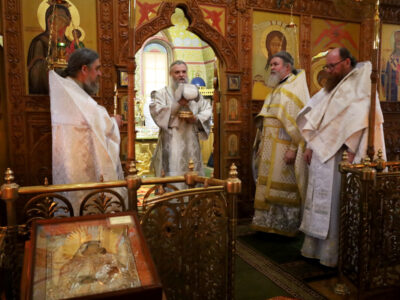 В праздник Сретения Господня епископ Савва совершил Божественную Литургию в храме святителя Димитрия Ростовского города Алексеевка