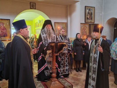 Преосвященнейший епископ Савва совершил Великое повечерие с чтением покаянного канона преподобного Андрея Критского в храме святителя Иоанна Златоуста города Валуйки
