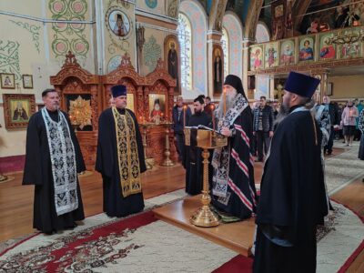 Епископ Савва совершил Великое повечерие с чтением покаянного канона преподобного Андрея Критского в храме святителя Николая Чудотворца г. Валуйки