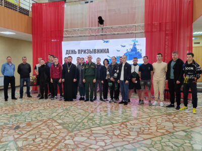 Благочинный приходов Ровеньского округа принял участие в мероприятии посвященном Дню призывника