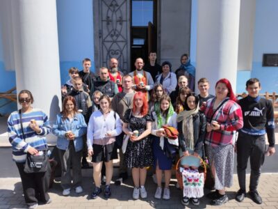 Студенты и преподаватели Ютановского аргромеханического техникума посетили храм Тихвинской иконы Божией Матери села Ютановка