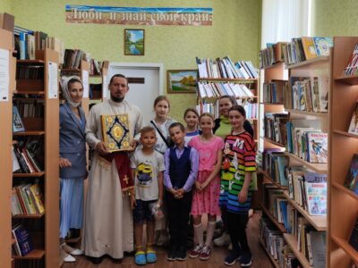 Настоятель храма Тихвинской иконы Божией Матери села Ютановка посетил мероприятие посвященное Дню славянской письменности